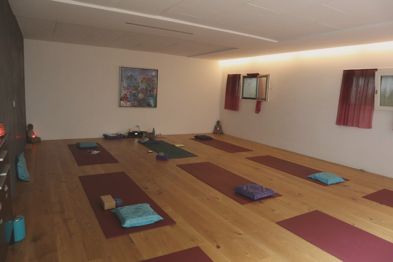 Yogamatten im Studio Soham Yoga an der Zürichstrasse 45 in Bachenbülach